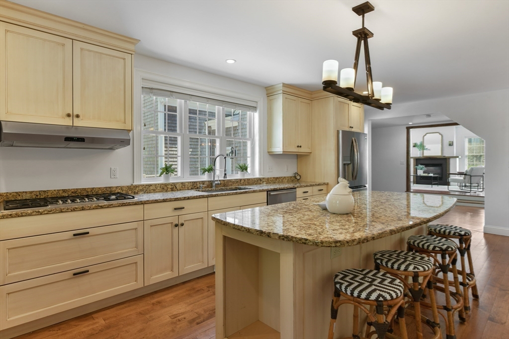 Yarmouth, Massachusetts 02675, United States, 4 Bedrooms Bedrooms, ,3 BathroomsBathrooms,Residential,Active,123709