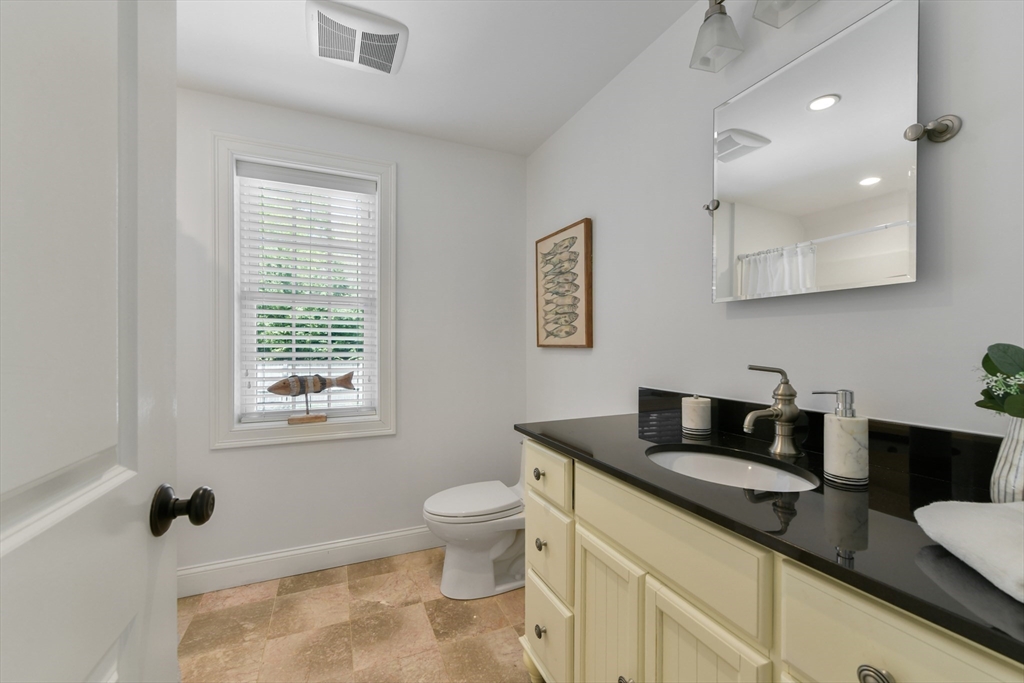 Yarmouth, Massachusetts 02675, United States, 4 Bedrooms Bedrooms, ,3 BathroomsBathrooms,Residential,Active,123709