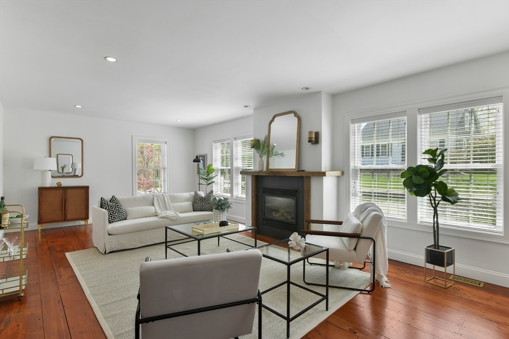 Yarmouth, Massachusetts 02675, United States, 4 Bedrooms Bedrooms, ,3 BathroomsBathrooms,Residential,Active,123709