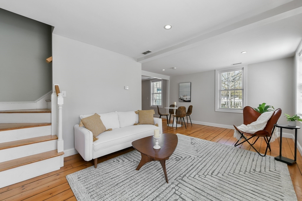 Yarmouth, Massachusetts 02675, United States, 4 Bedrooms Bedrooms, ,3 BathroomsBathrooms,Residential,Active,123709