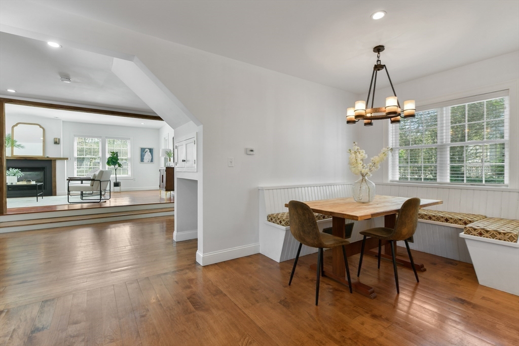 Yarmouth, Massachusetts 02675, United States, 4 Bedrooms Bedrooms, ,3 BathroomsBathrooms,Residential,Active,123709