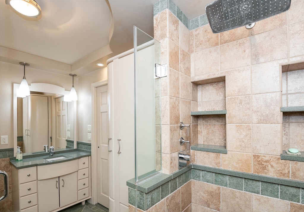 25 Ellen Road, Stoneham, MA Photo #33
