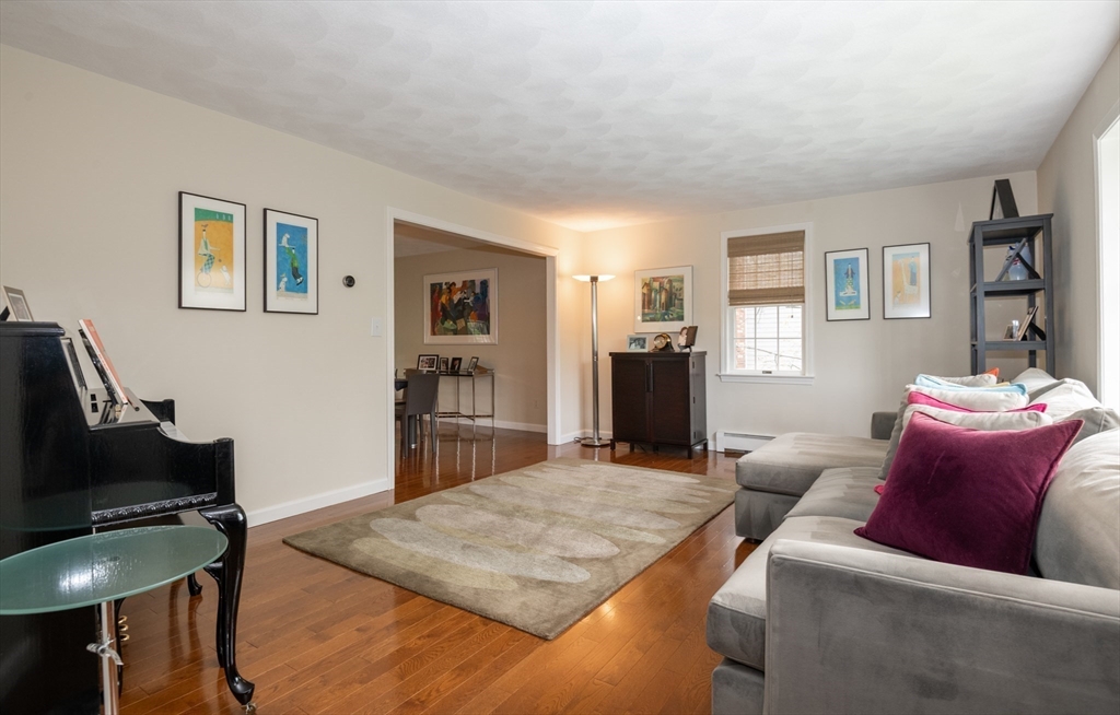25 Ellen Road, Stoneham, MA Photo #11