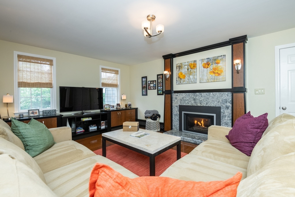 25 Ellen Road, Stoneham, MA Photo #8