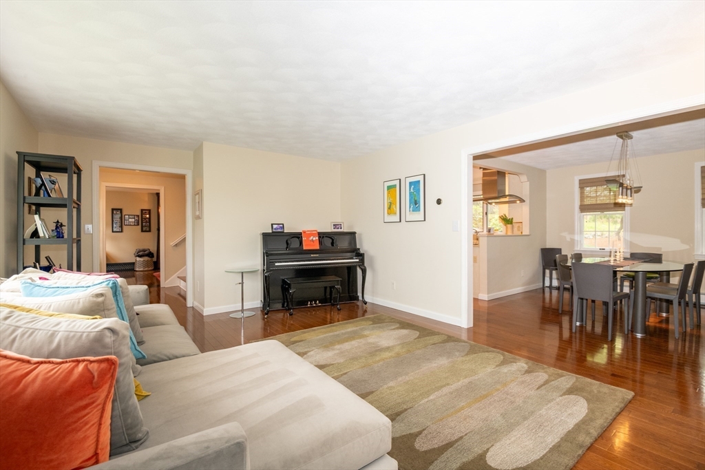 25 Ellen Road, Stoneham, MA Photo #12
