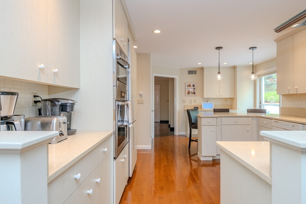 25 Ellen Road, Stoneham, MA Photo #16