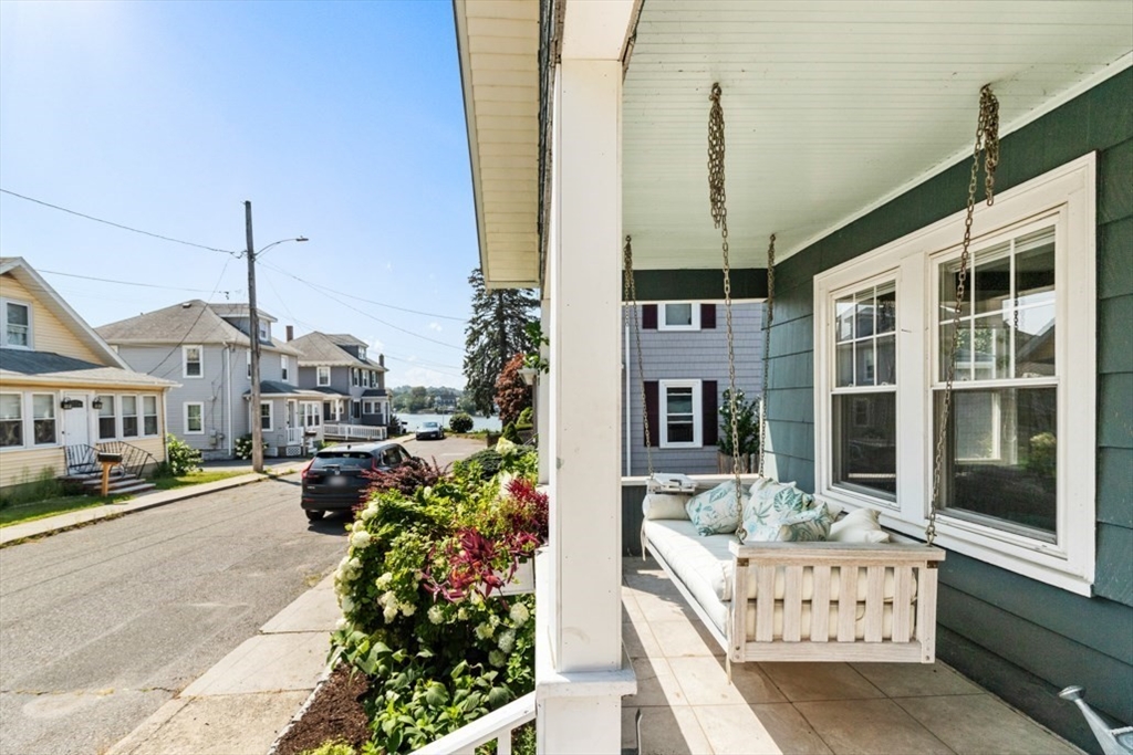 19 Porter Avenue