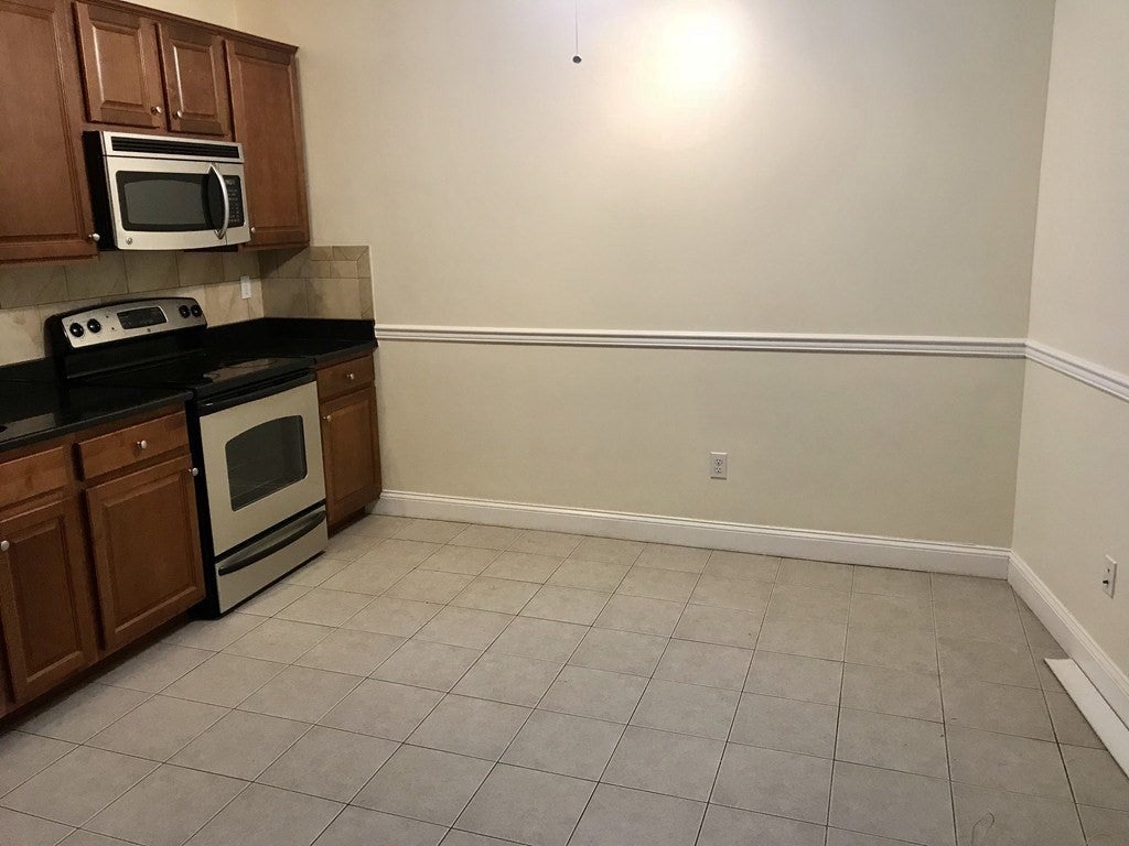 308 Moody Street #4, Waltham, MA, 308 Moody Street #4, Waltham, MA Photo #4