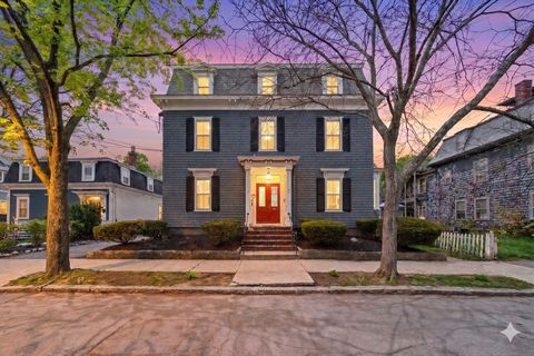 Photo of 6 Linden St #2, Salem, MA 01970 (MLS # 73517587)