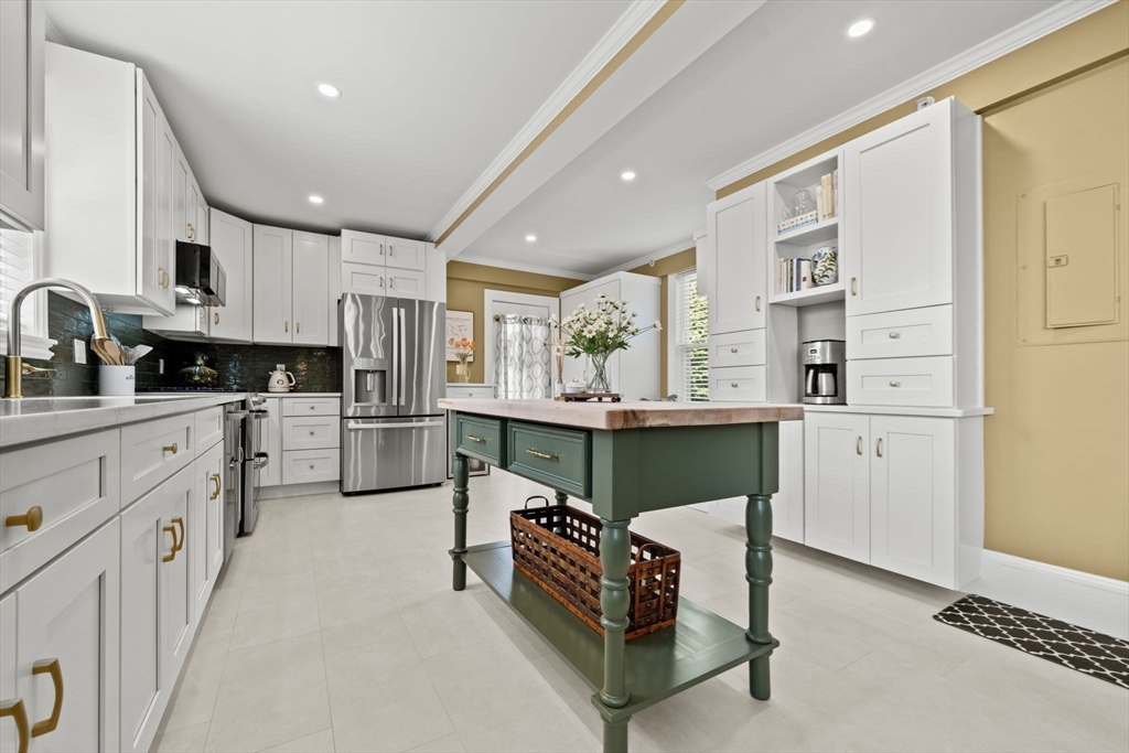 6 Linden St 2