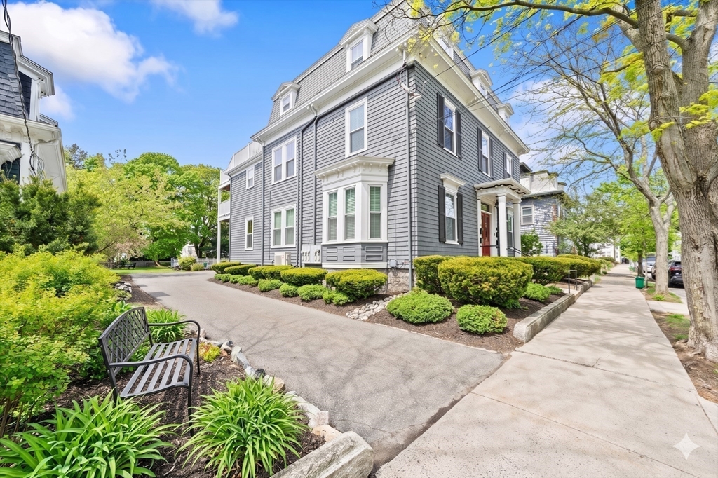 6 Linden St #2, Salem, MA Photo #39