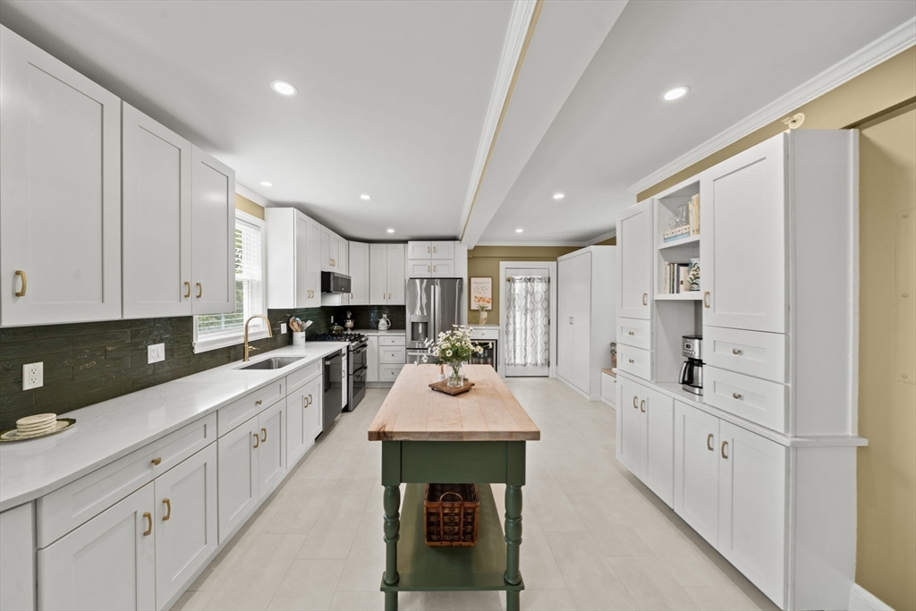 6 Linden St #2, Salem, MA Photo #11