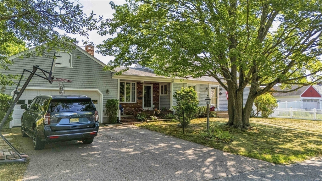 132 Jackson Ave