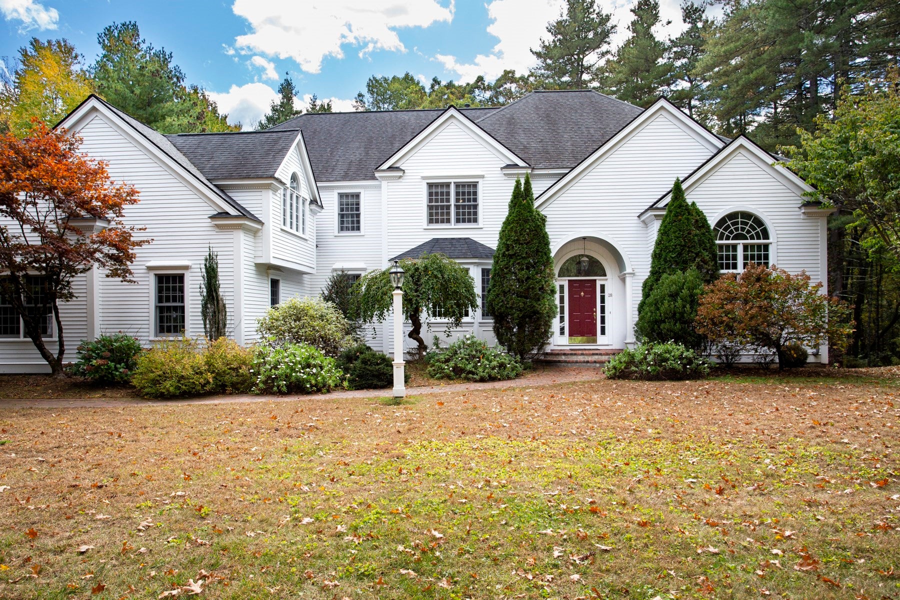 Photo of 28 Meachen Ln, Sudbury, MA