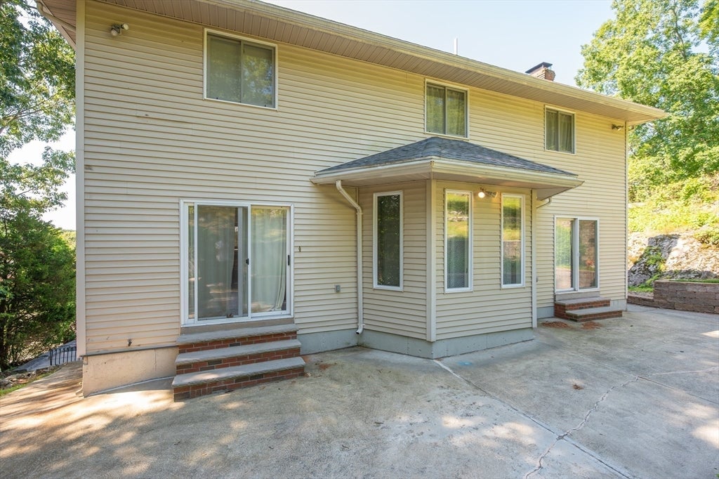 12 Parkway Dr
