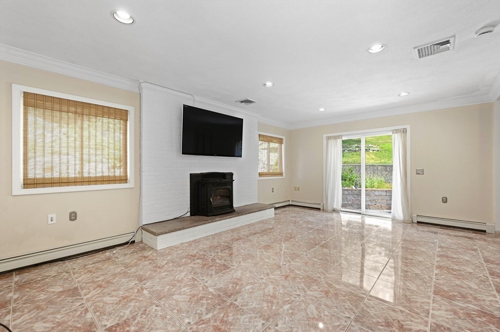 12 Parkway Dr, Saugus, MA, 12 Parkway Dr, Saugus, MA Photo #28