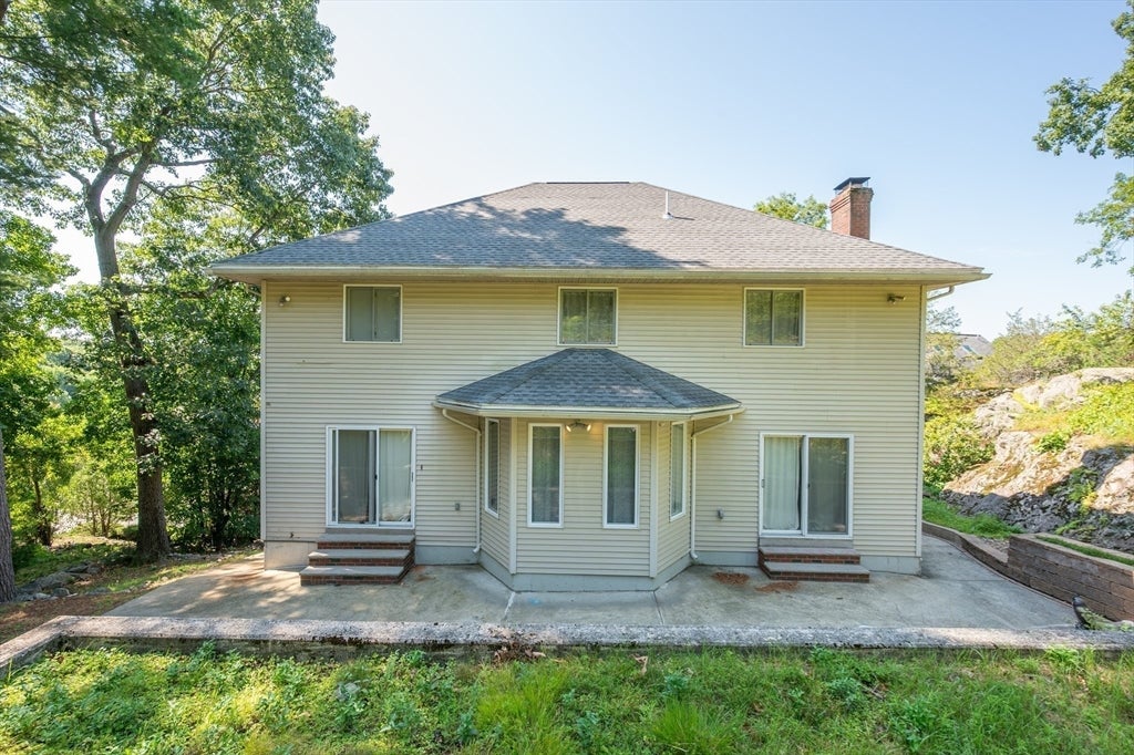 12 Parkway Dr