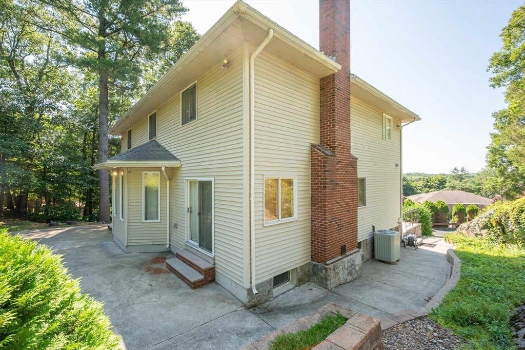 12 Parkway Dr, Saugus, MA, 12 Parkway Dr, Saugus, MA Photo #6