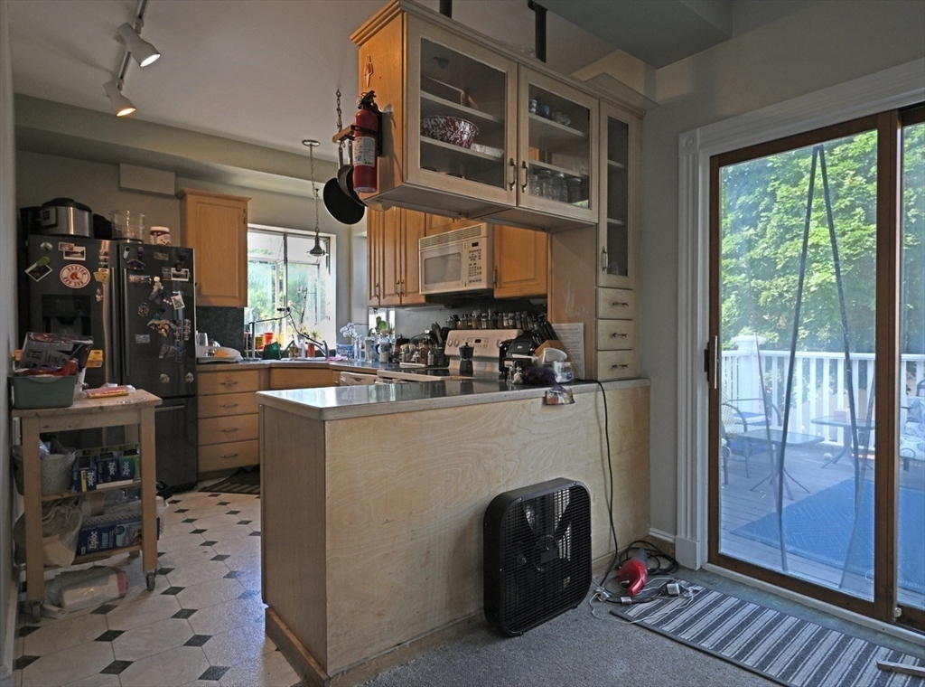 318 North Harvard ST, Boston, MA Photo #9