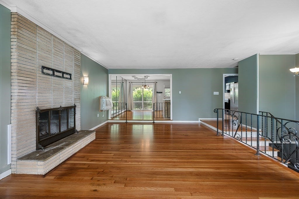36 Roman Dr