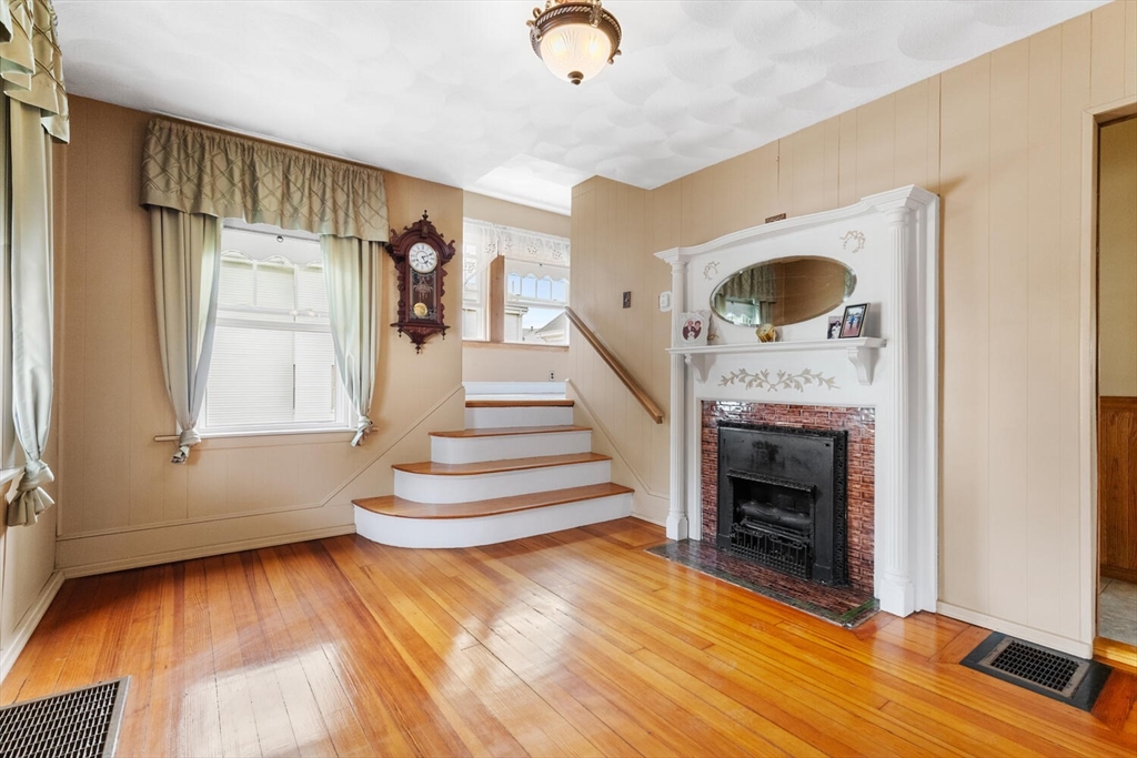 41 Mountain Ave