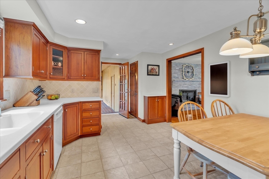 21 Edgewood Road, Seekonk, MA Photo #20