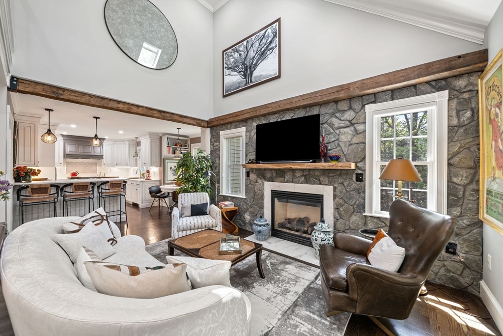 7 Lane Farm Dr