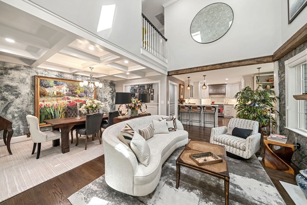 7 Lane Farm Dr