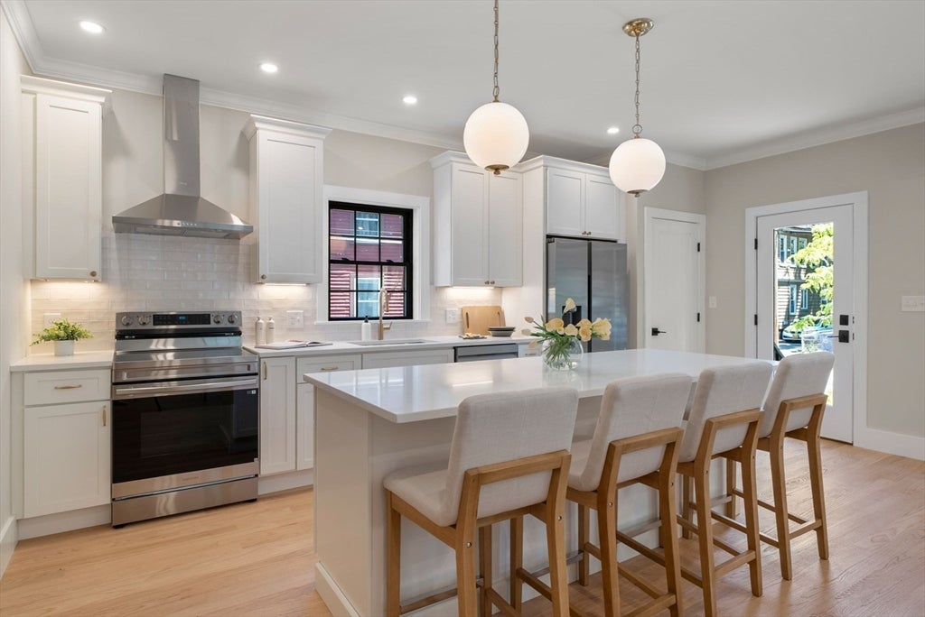 50 Lewis Ave 50