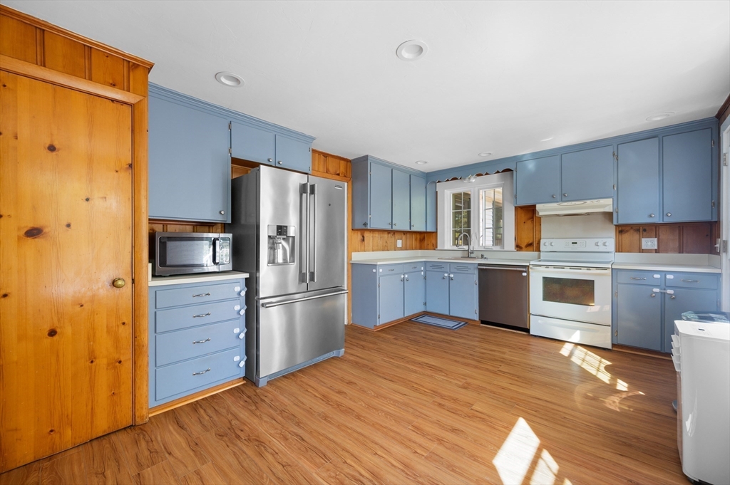 30 Whitney St