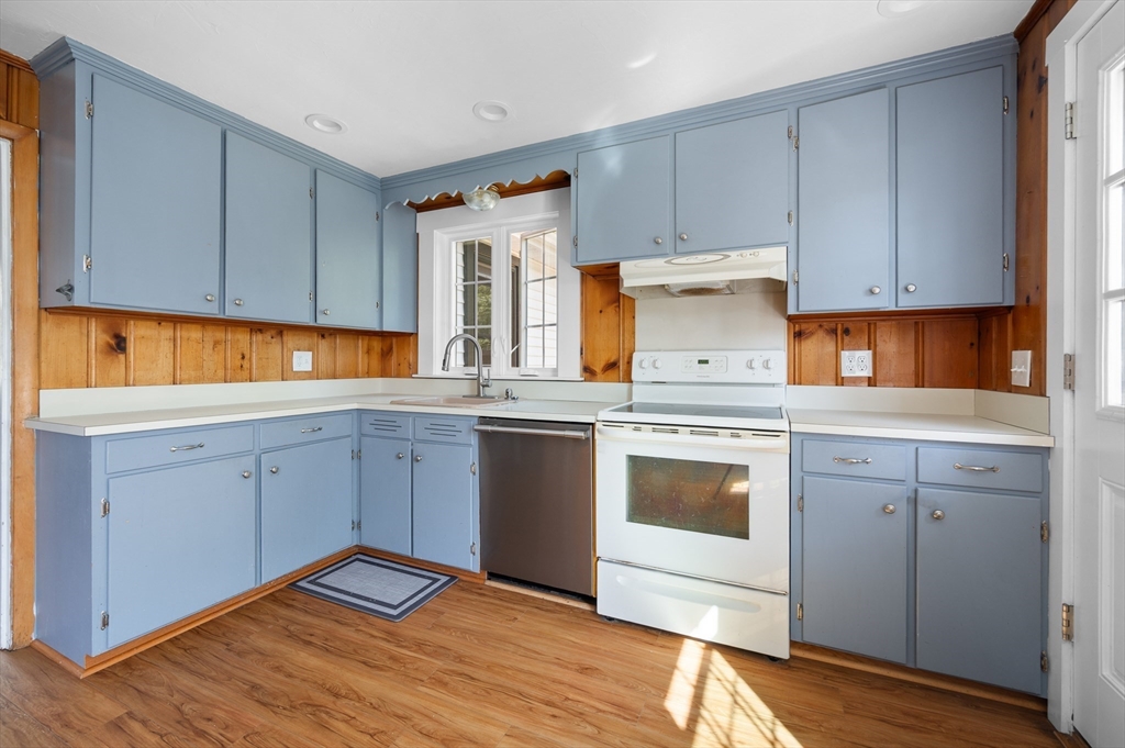 30 Whitney St