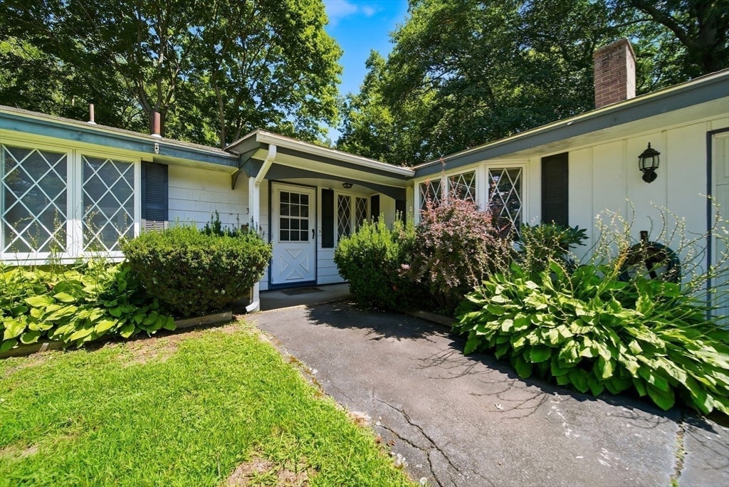 34 Cornell Rd