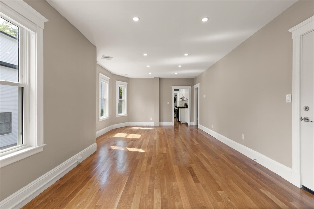 701 Hammond St 2