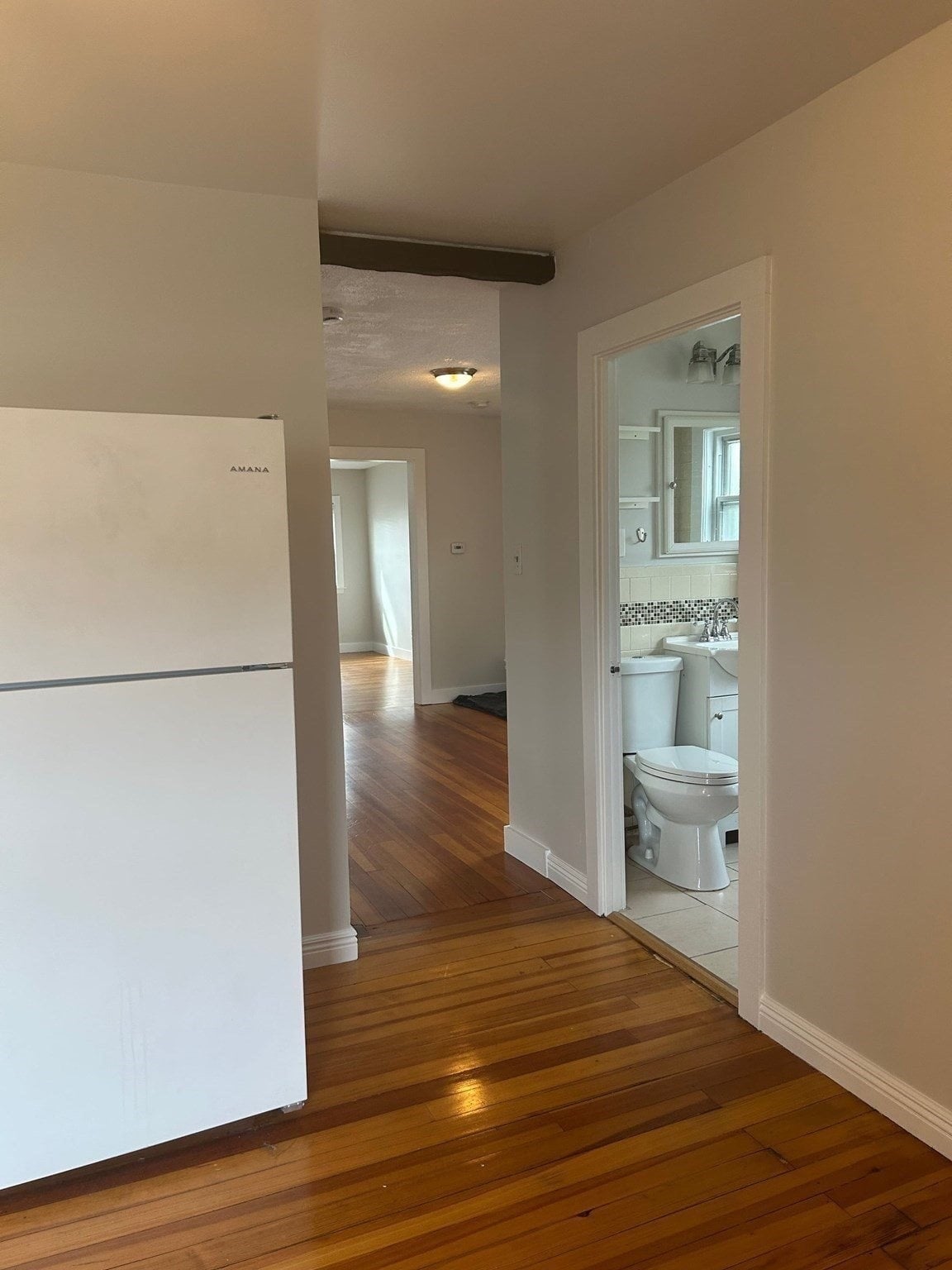 23 Roundy St #2, Beverly, MA, 23 Roundy St #2, Beverly, MA Photo #4