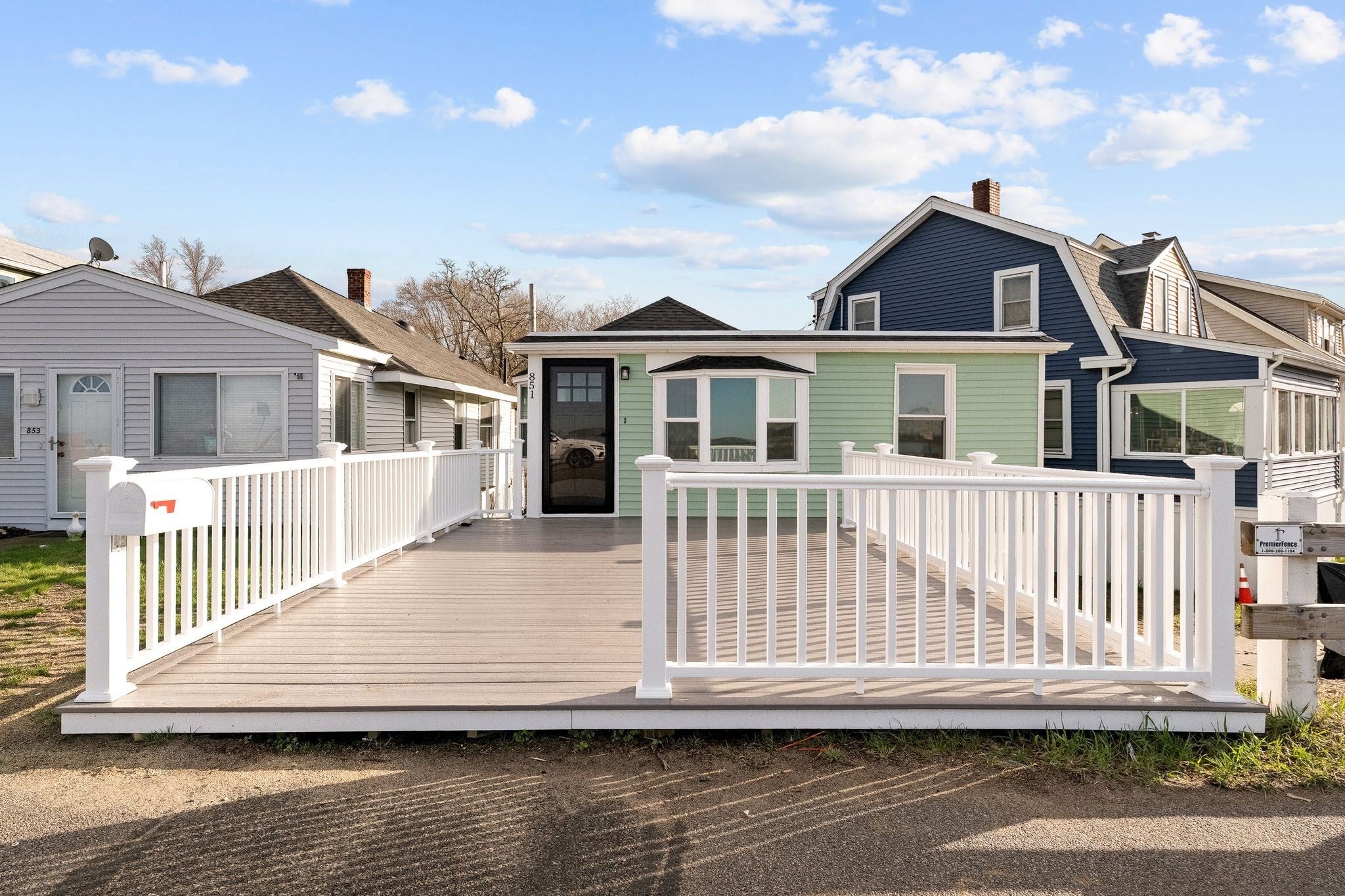851 Quincy Shore Dr