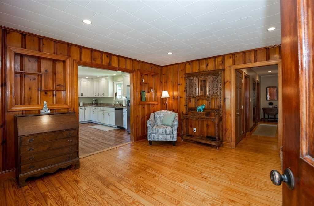 40 Lakeshore Drive