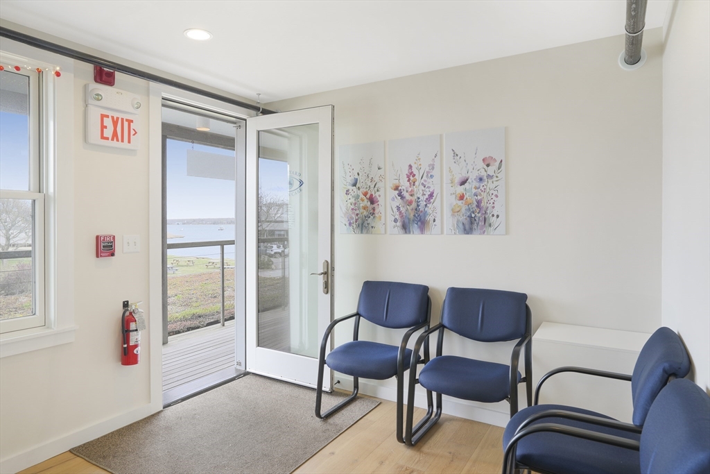 79 Beach Rd 30