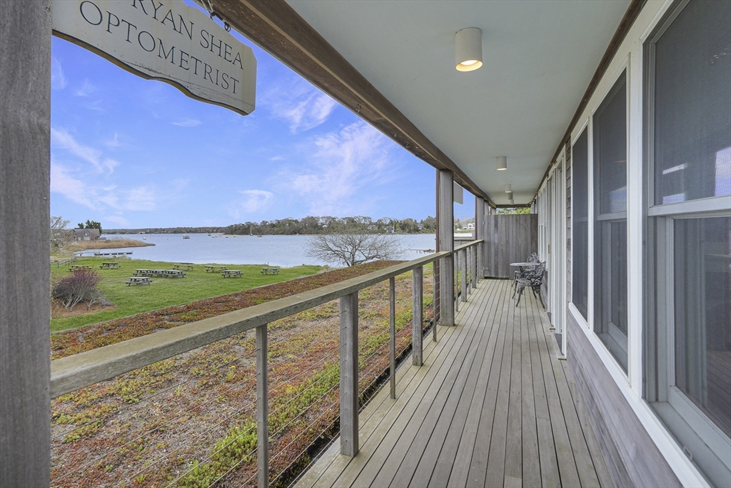 79 Beach Rd 30