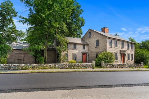 Photo of 17 Elm St, North Reading, MA 01864 (MLS # 73557164)