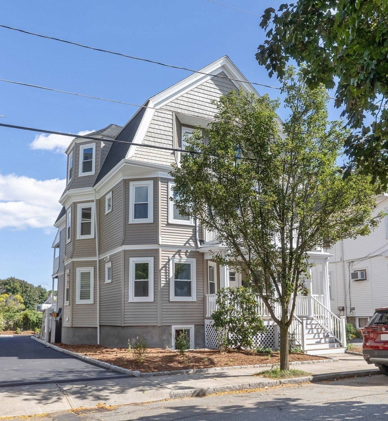83 Kenmere RD #2, Medford, MA Photo #1