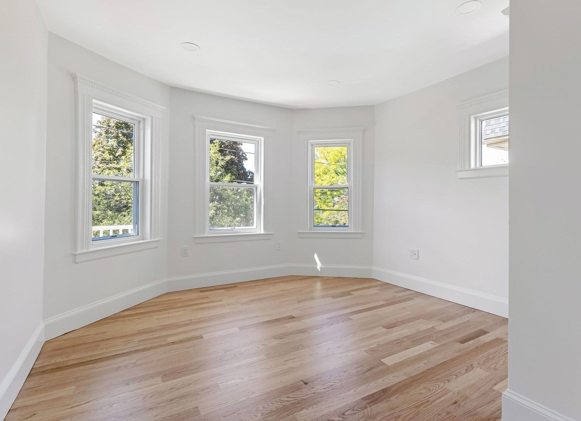83 Kenmere RD #2, Medford, MA Photo #11