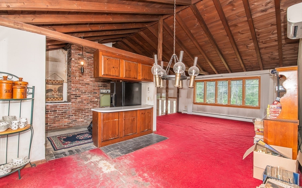 North Andover, Massachusetts 01845, United States, 3 Bedrooms Bedrooms, ,3 BathroomsBathrooms,Residential,Pending,117839