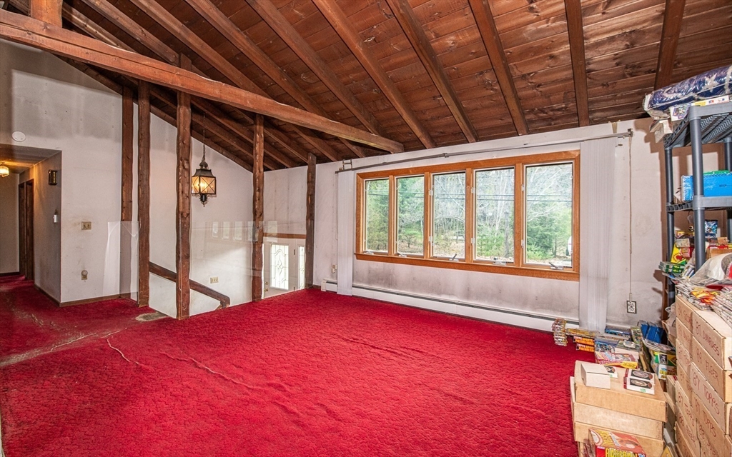 North Andover, Massachusetts 01845, United States, 3 Bedrooms Bedrooms, ,3 BathroomsBathrooms,Residential,Pending,117839