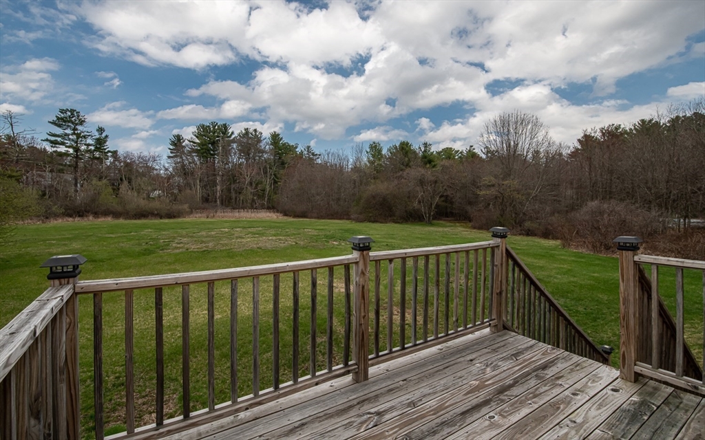 North Andover, Massachusetts 01845, United States, 3 Bedrooms Bedrooms, ,3 BathroomsBathrooms,Residential,Pending,117839
