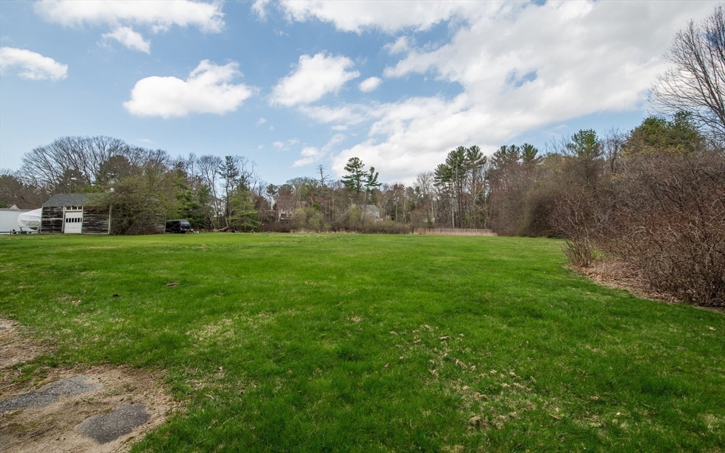 North Andover, Massachusetts 01845, United States, 3 Bedrooms Bedrooms, ,3 BathroomsBathrooms,Residential,Pending,117839