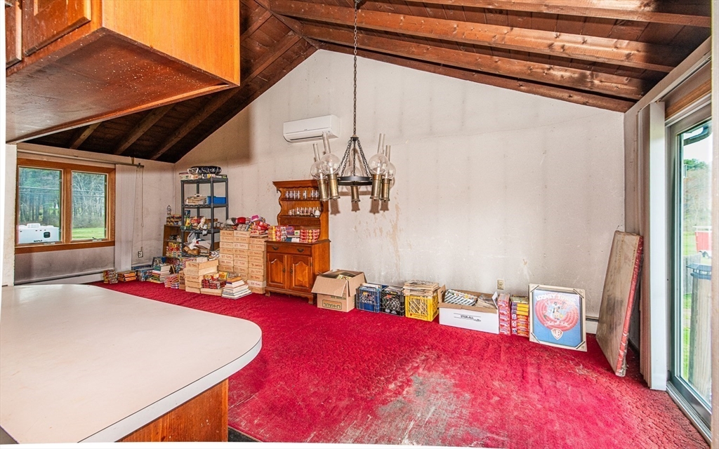 North Andover, Massachusetts 01845, United States, 3 Bedrooms Bedrooms, ,3 BathroomsBathrooms,Residential,Pending,117839