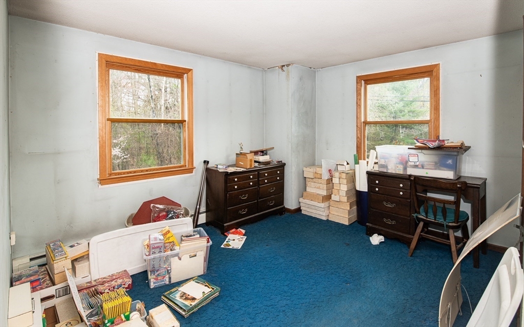 North Andover, Massachusetts 01845, United States, 3 Bedrooms Bedrooms, ,3 BathroomsBathrooms,Residential,Pending,117839