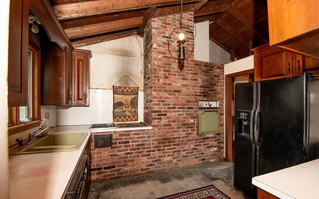 North Andover, Massachusetts 01845, United States, 3 Bedrooms Bedrooms, ,3 BathroomsBathrooms,Residential,Pending,117839