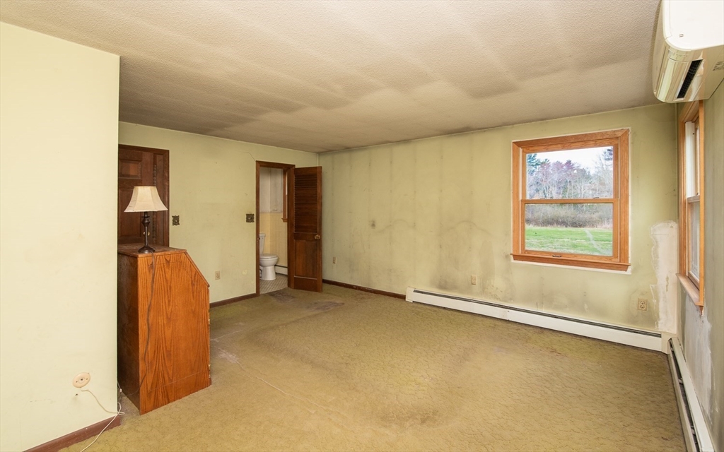 North Andover, Massachusetts 01845, United States, 3 Bedrooms Bedrooms, ,3 BathroomsBathrooms,Residential,Pending,117839