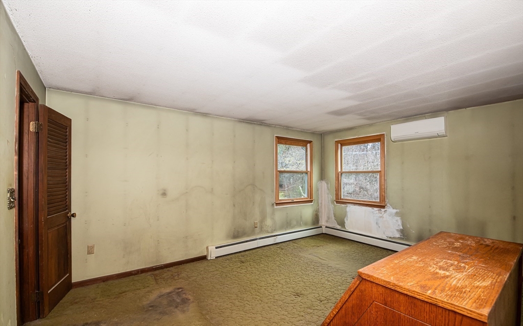 North Andover, Massachusetts 01845, United States, 3 Bedrooms Bedrooms, ,3 BathroomsBathrooms,Residential,Pending,117839